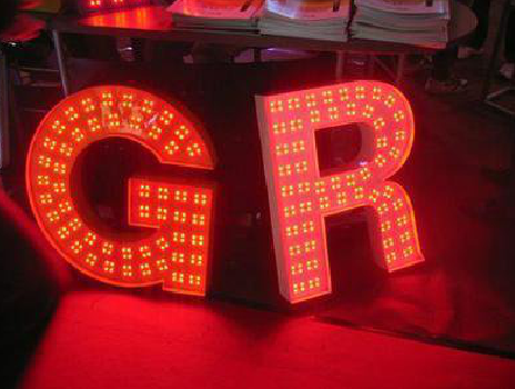 文山LED发光字常见的安装误区。