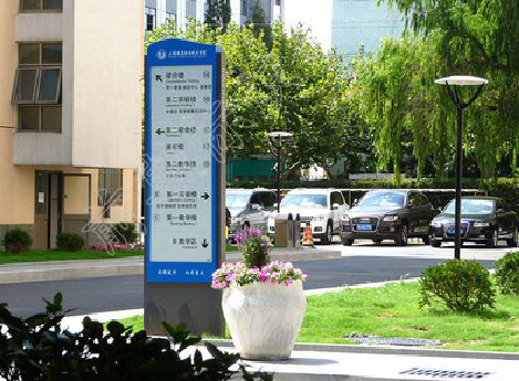 文山哪些因素影响宣传栏的制作？